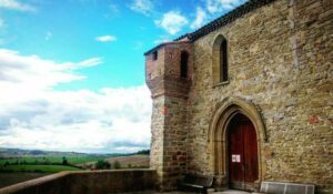 1995555510723040-300x175 L'Histoire de l'église de Cailhau
